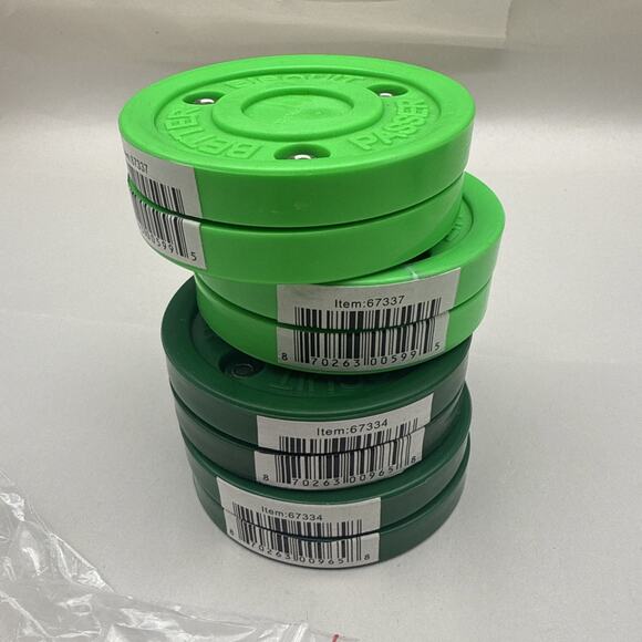 Better Biscuit Hockey Pucks 4 Pack - 2 Passer & 2 Sniper, Green/Dark Green *READ - Picture 7 of 11